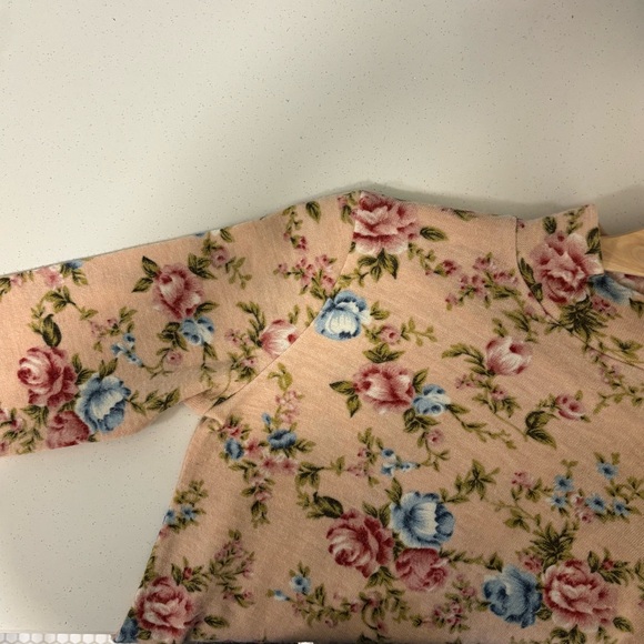 Vintage Floral Mock Neck Long Sleeve Top in Cream - Picture 3 of 4